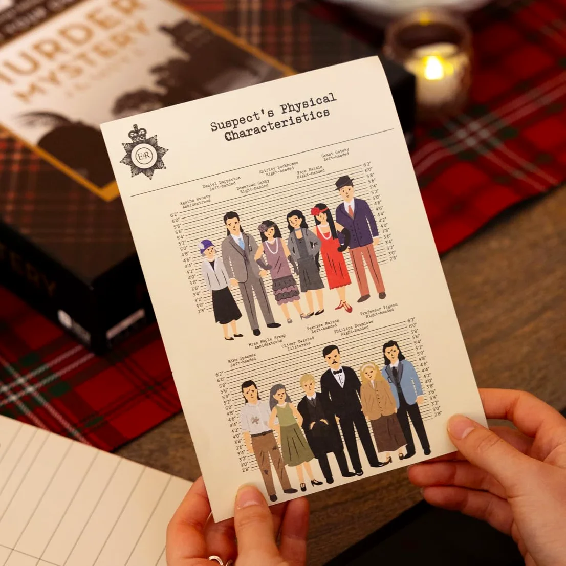 Jeu réutilisable Murder Mystery at the Manor After Dinner Party pour adultes, organisez votre propre soirée de jeux sur le thème des Highlands écossais, 3 fins alternatives pour déguisement, idée
