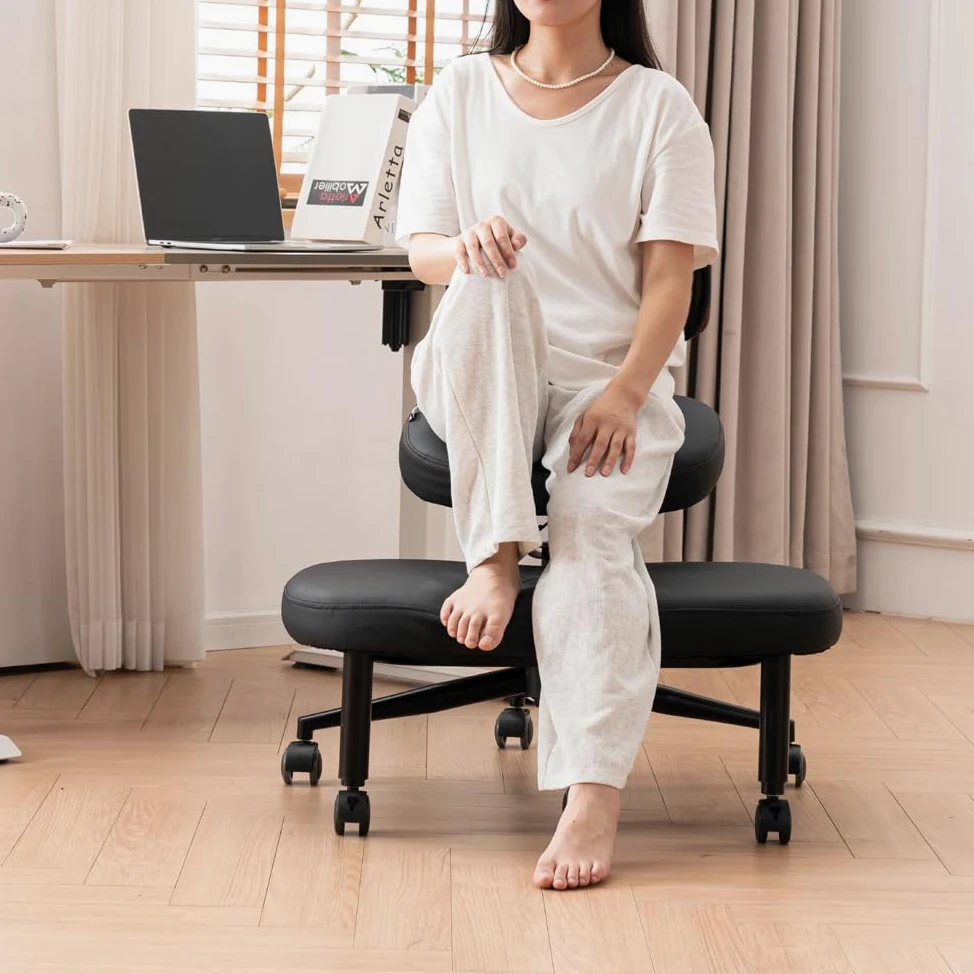 Chaise genoux ergonomique avec dossier, tabouret réglable pour une meilleure posture, assise rembourrée avec roulettes, noire