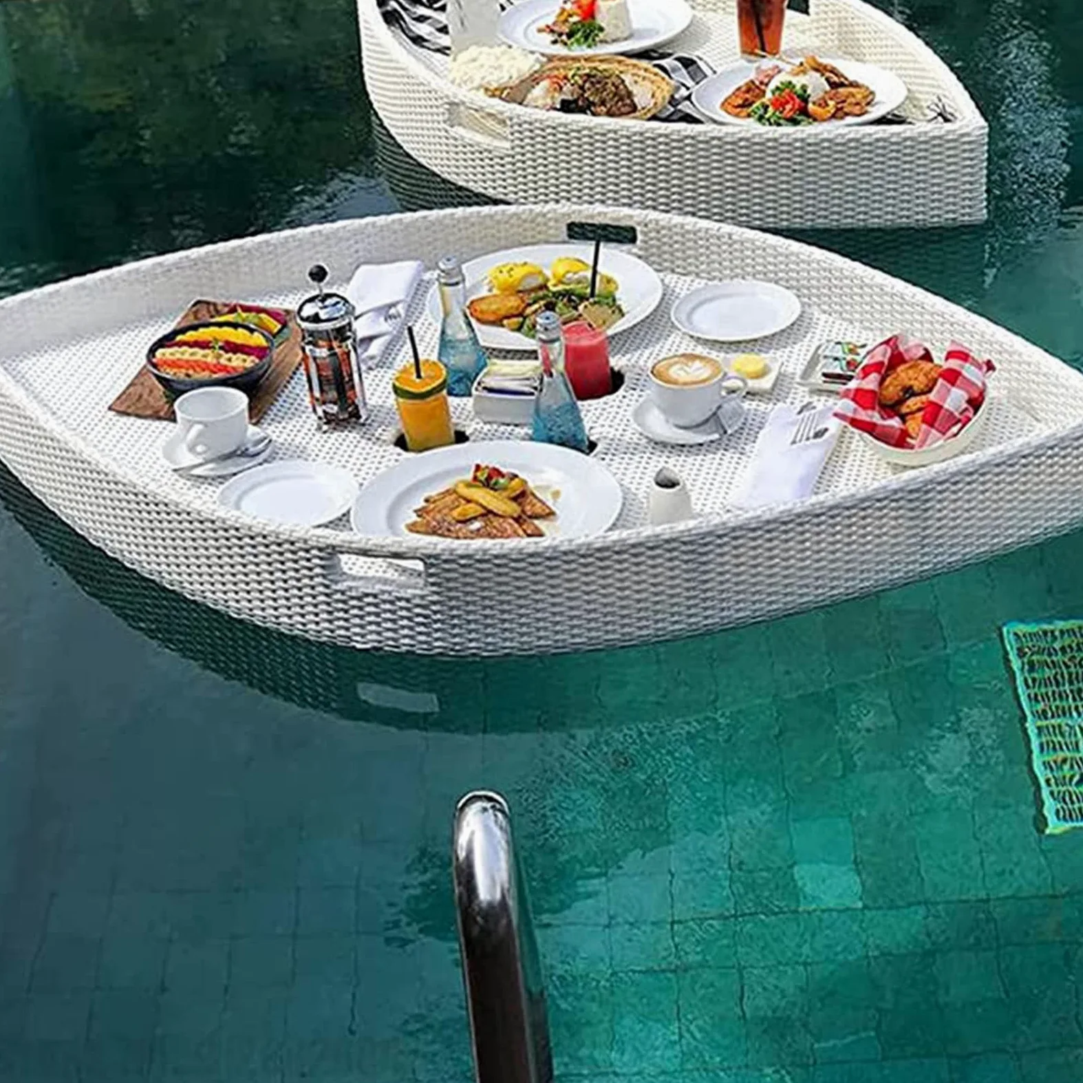 Table et Bar à Plateau Flottant, Plateau Flottant en Forme de Feuille pour fêtes de Piscine, Table de Panier de Service soigneusement tissée à la Main en rotin pour Servir des Boissons à la
