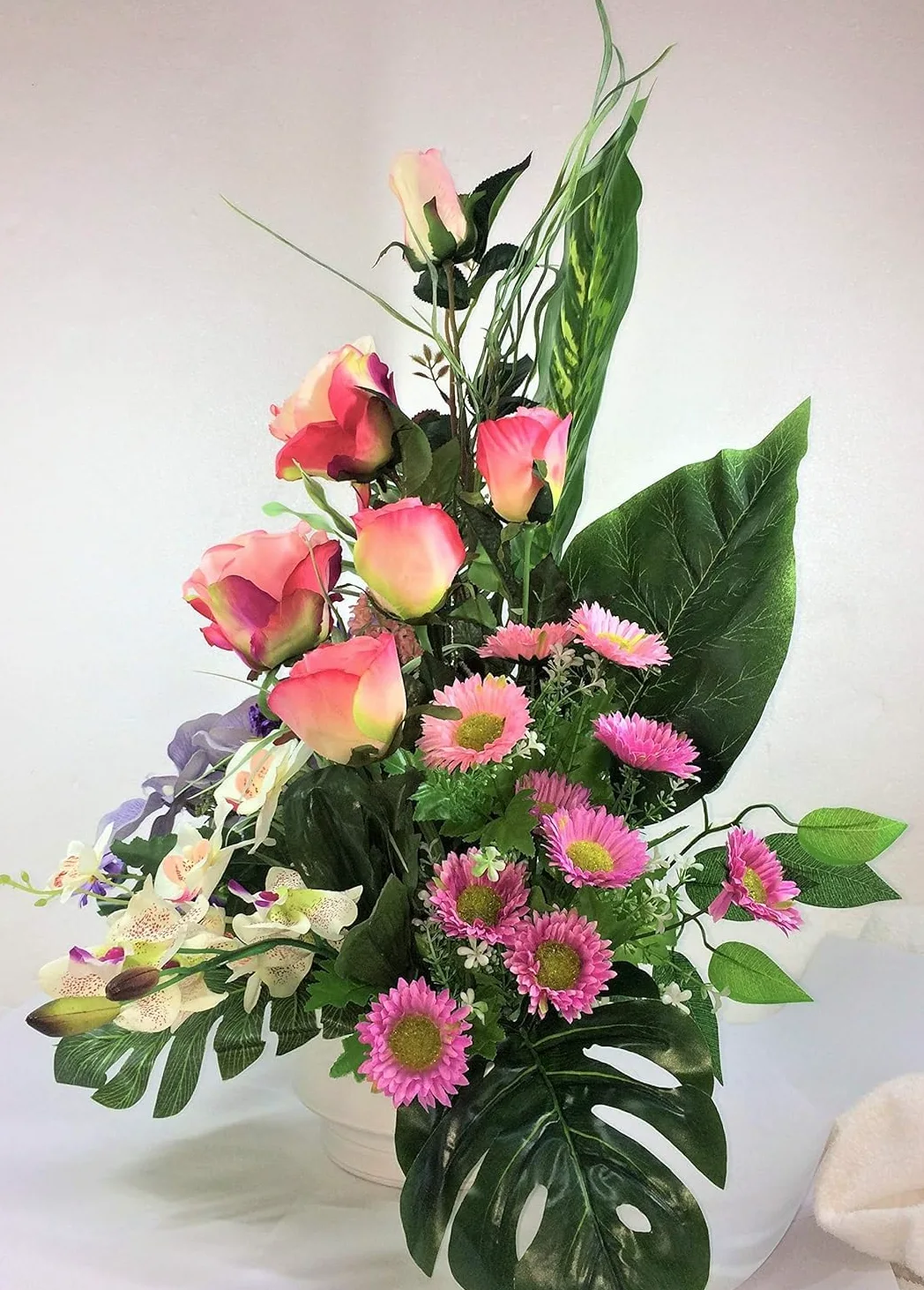 LBA Centre de Fleurs artificielles pour cimetière. Également pour Les églises. Spécial Jour de Tous Les Saints. Dimensions : 65 x 50 x 35 cm.
