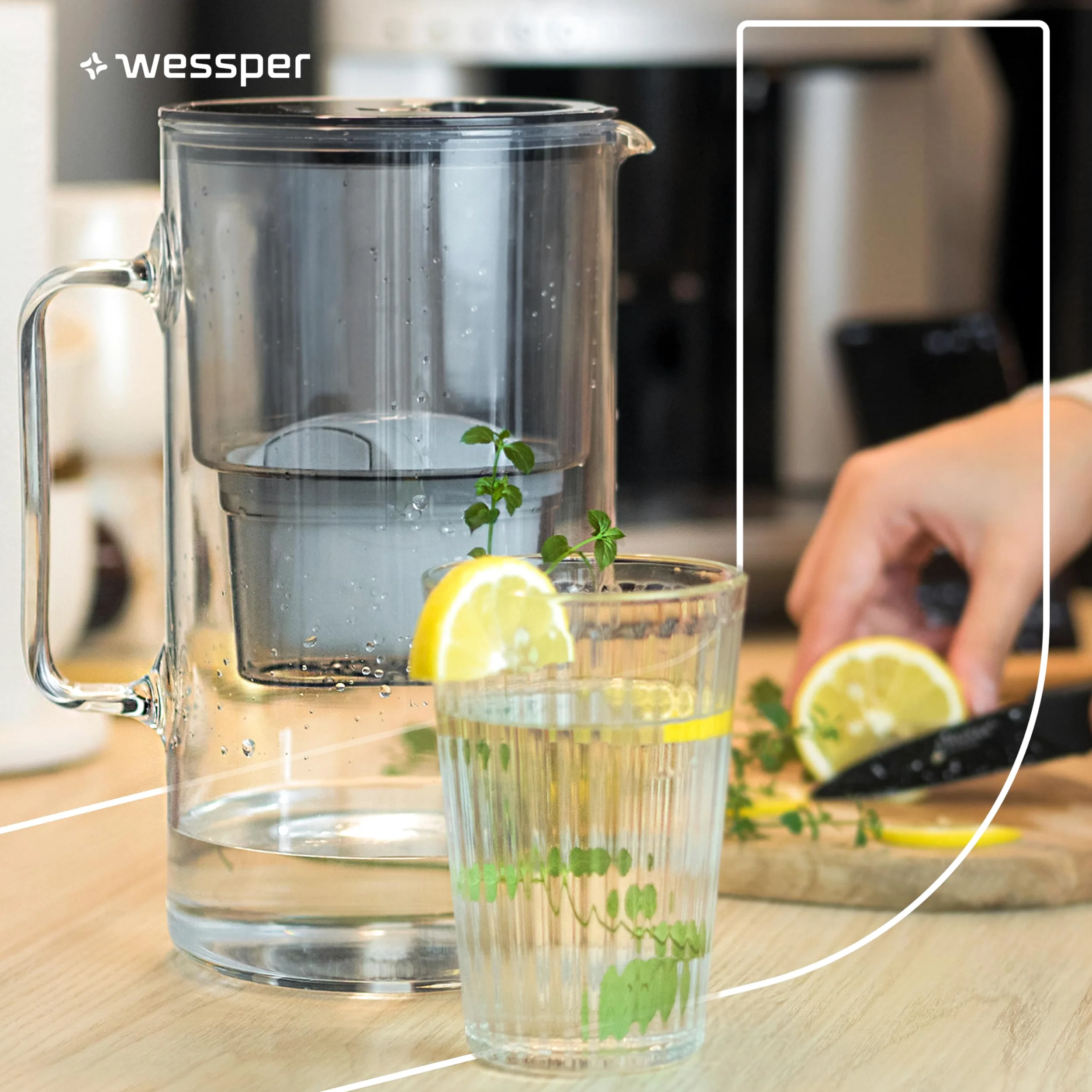 Wessper Carafe Filtrante en Verre 3L avec deux Filtres Eau, Compatibles avec Brita Maxtra, Brita Maxtra Plus, Kit Carafe avec 2 Cartouche Filtrante - Noir