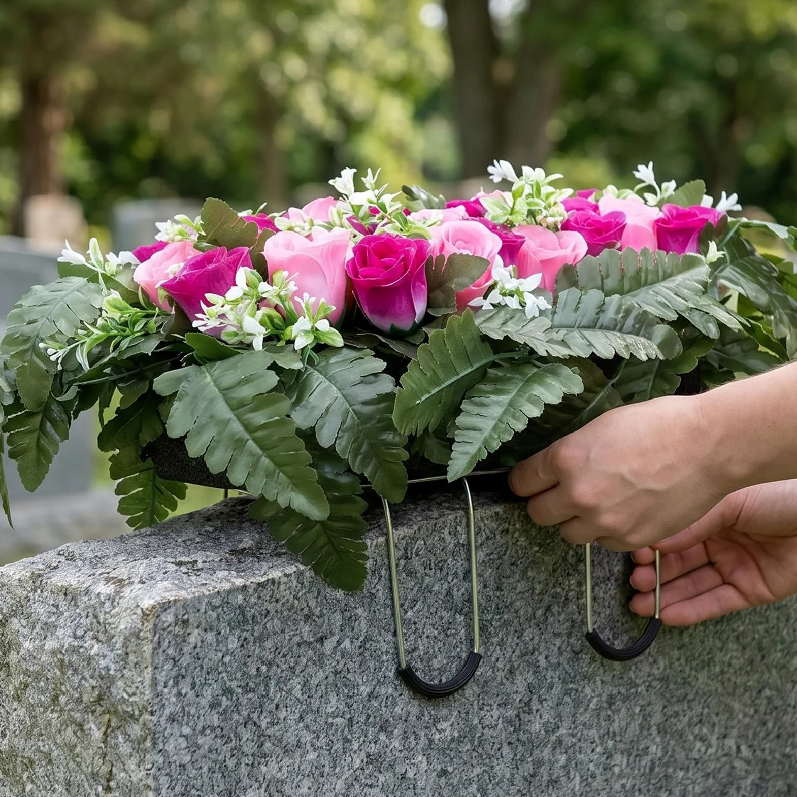 Operitacx Fleurs artificielles pour cimetière, Bouquets de Roses en Soie artificielles pour la décoration de tombes extérieures, résistantes aux intempéries et aux Couleurs éclatantes.