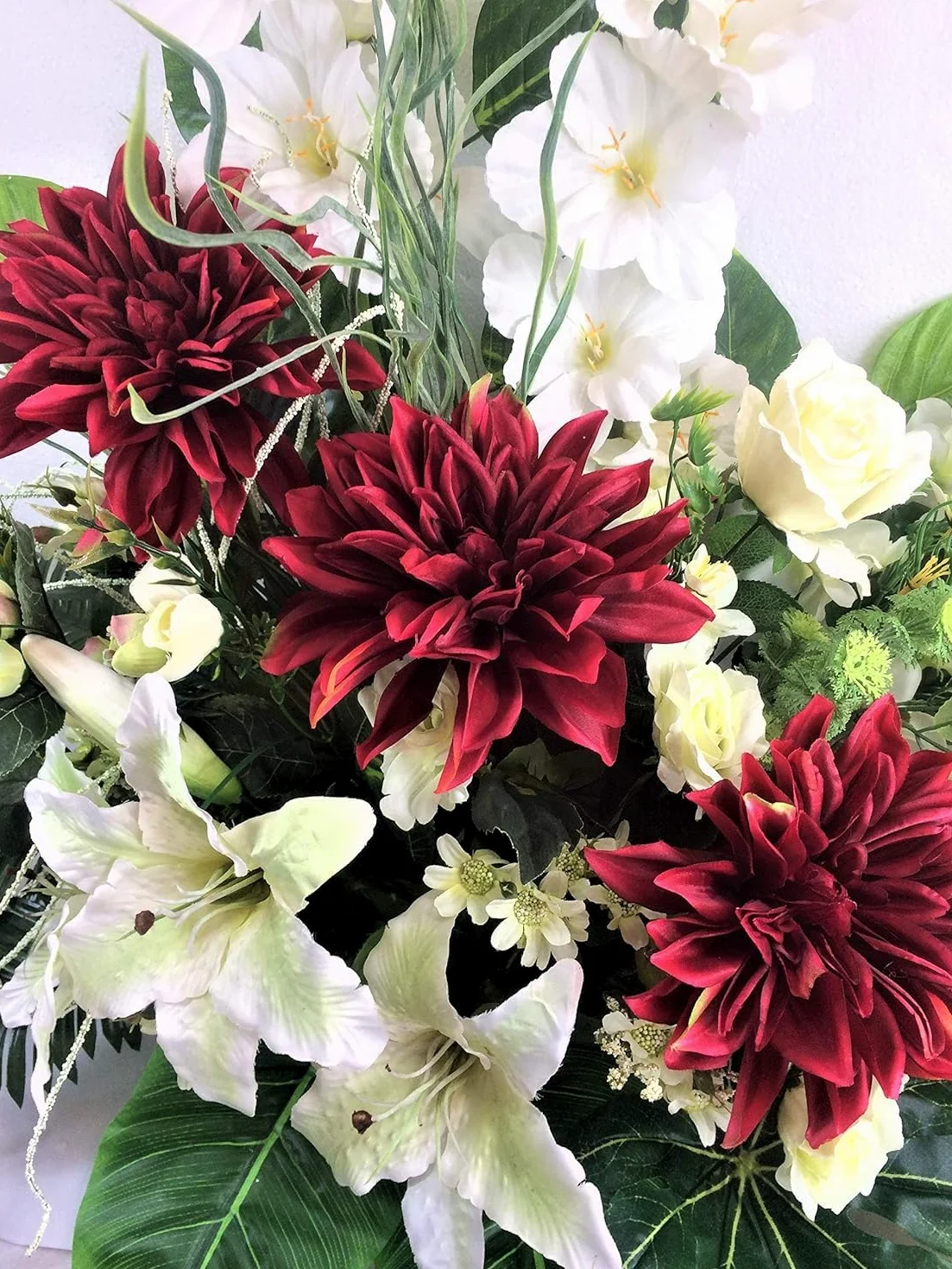 LBA Centre de Fleurs artificielles pour cimetière. Également pour Les églises. Journée spéciale de la Toussaint. Dimensions : 80 x 70 x 45 cm.