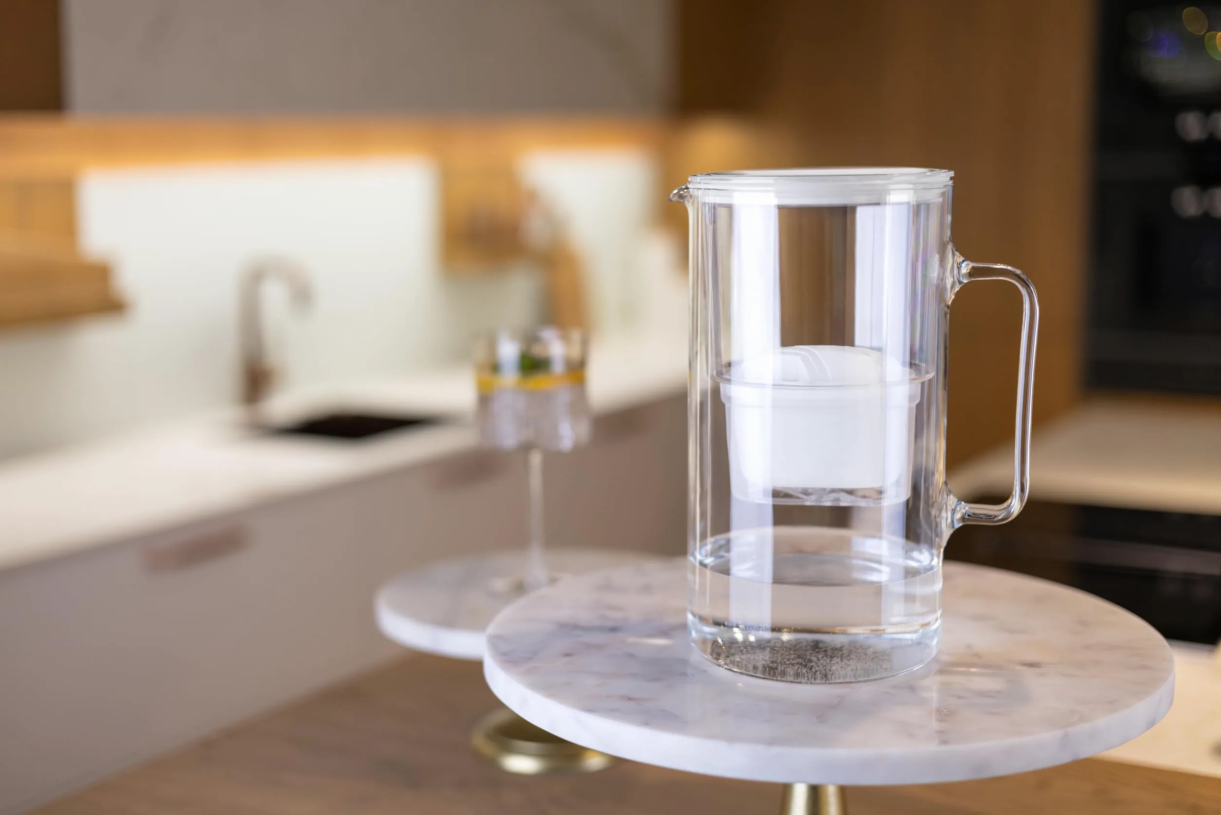 Wessper Carafe Filtrante Verre 3l, Carafe et 5 Filtre - Blanc | carafe filtrante verre et filtre a eau, cartouche filtrante charbon actif eau, BPA Free