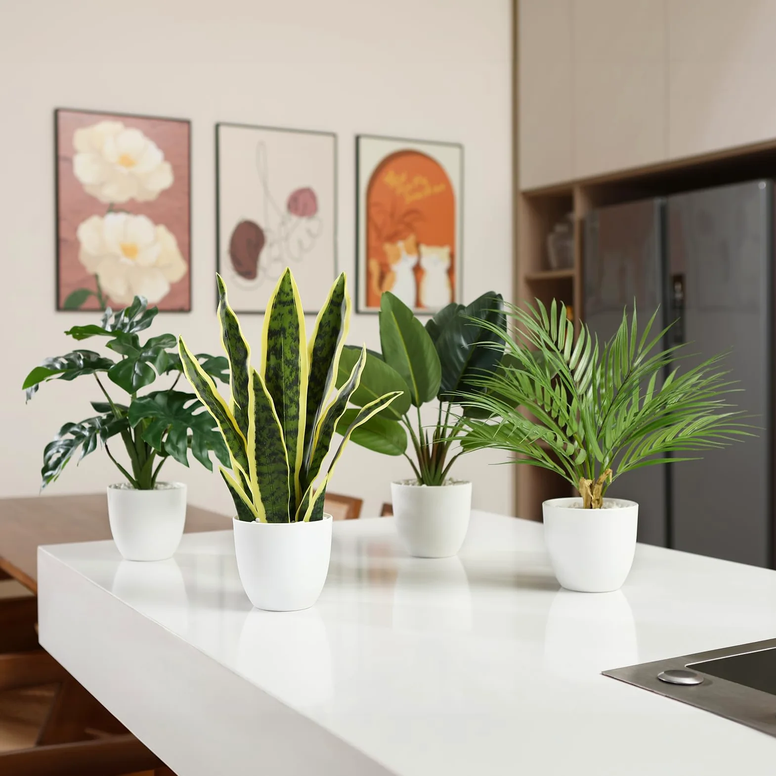 SOGUYI Plante Artificielle 40cm Sansevieria/Areca Palm/Bird of Paradise/Tropical Monstera Fausse Plante pour la Maison, Bureau et Décoration Interieur Exterieur(4 Stück)