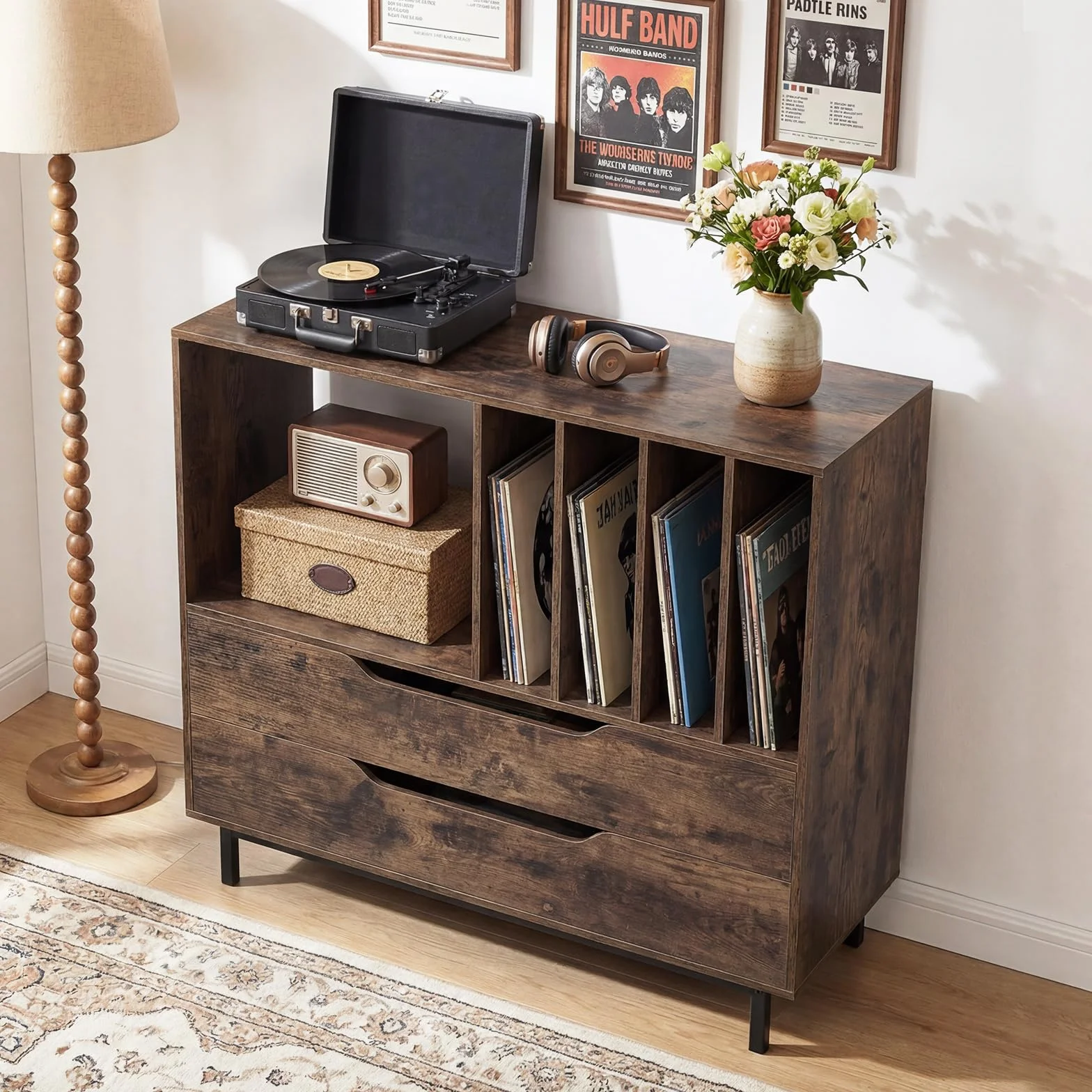 GIANTEX Meuble Platine Vinyle, Support pour Vinyles avec Compartiments Ouverts, 4 Séparateurs, Pieds Métalliques et Tiroir, Étagère pour Disques en Bois pour Salle de Musique, Salon (Marron)