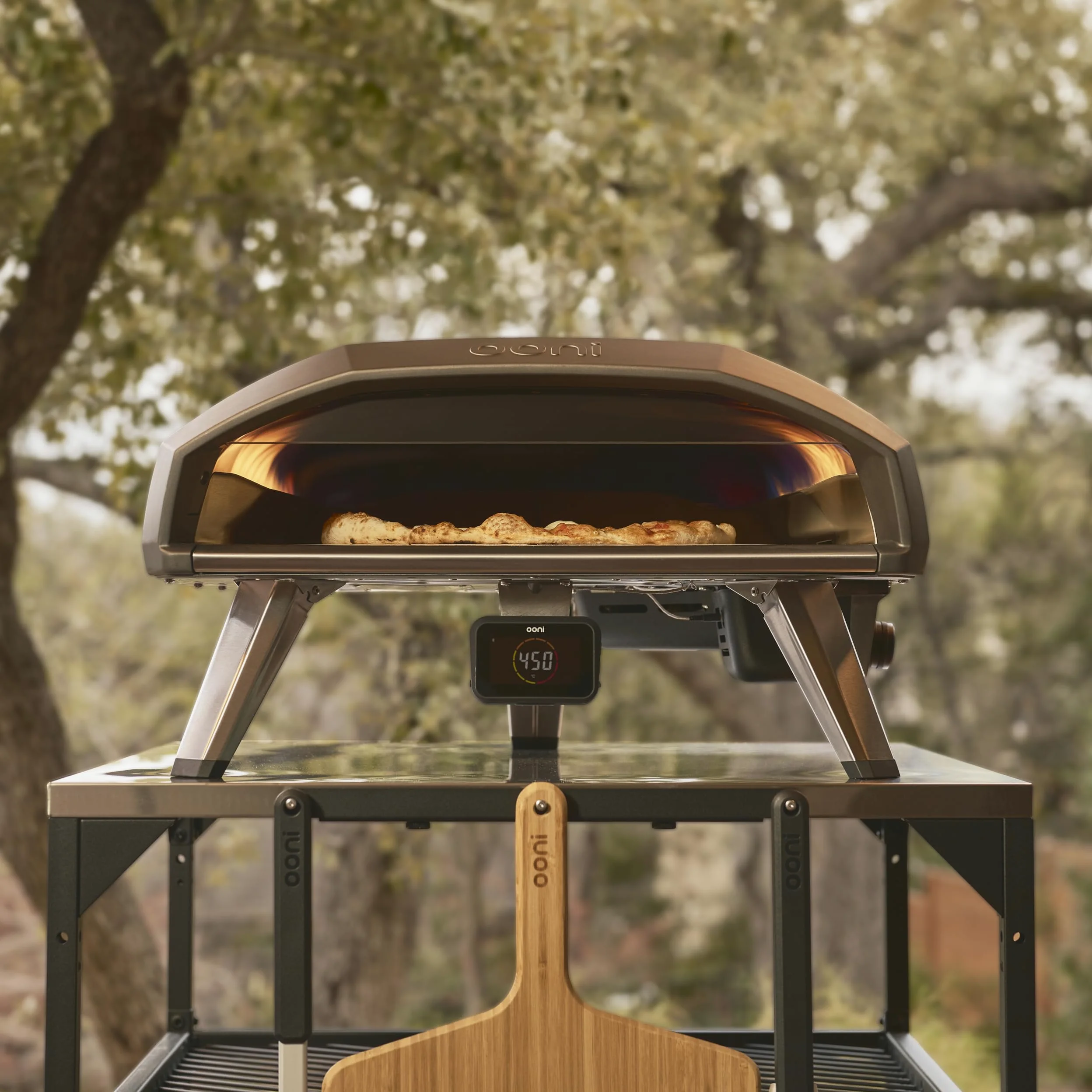 Ooni Koda 2 Pro – Four à Pizza à Gaz 18" – Noir Fonte – 2 Zones de Cuisson – Pizza Napolitaine en 60s – Four Extérieur Haute Performance - (37mbar Propane FR)