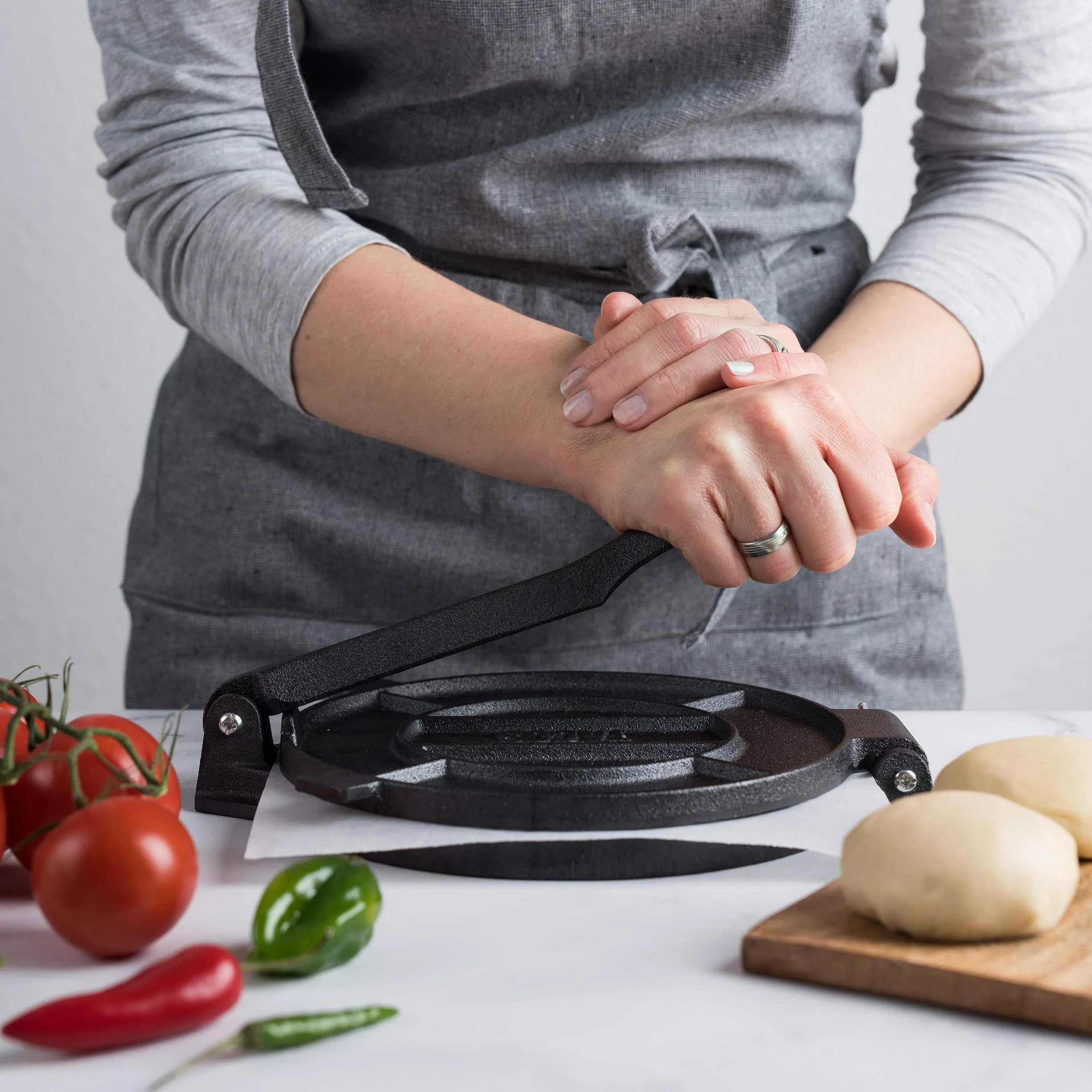 Presse à Tortillas en Fonte Authentique (20,3 cm) Machine à Tortillas de Maïs ou de Farine Pré-assaisonnée, Pataconera, Pâte à Roti