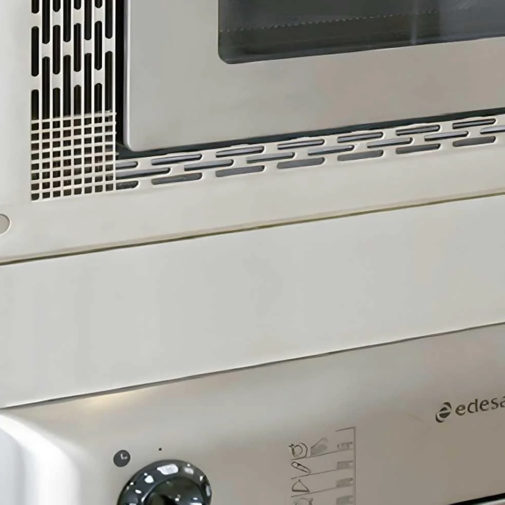 Cadre de Décoration Universel pour Micro-ondes 60x40 cm – Installation sur Meuble de Cuisine avec Kit Inclus – Résistant à la Chaleur – Installation Facile (Noir)