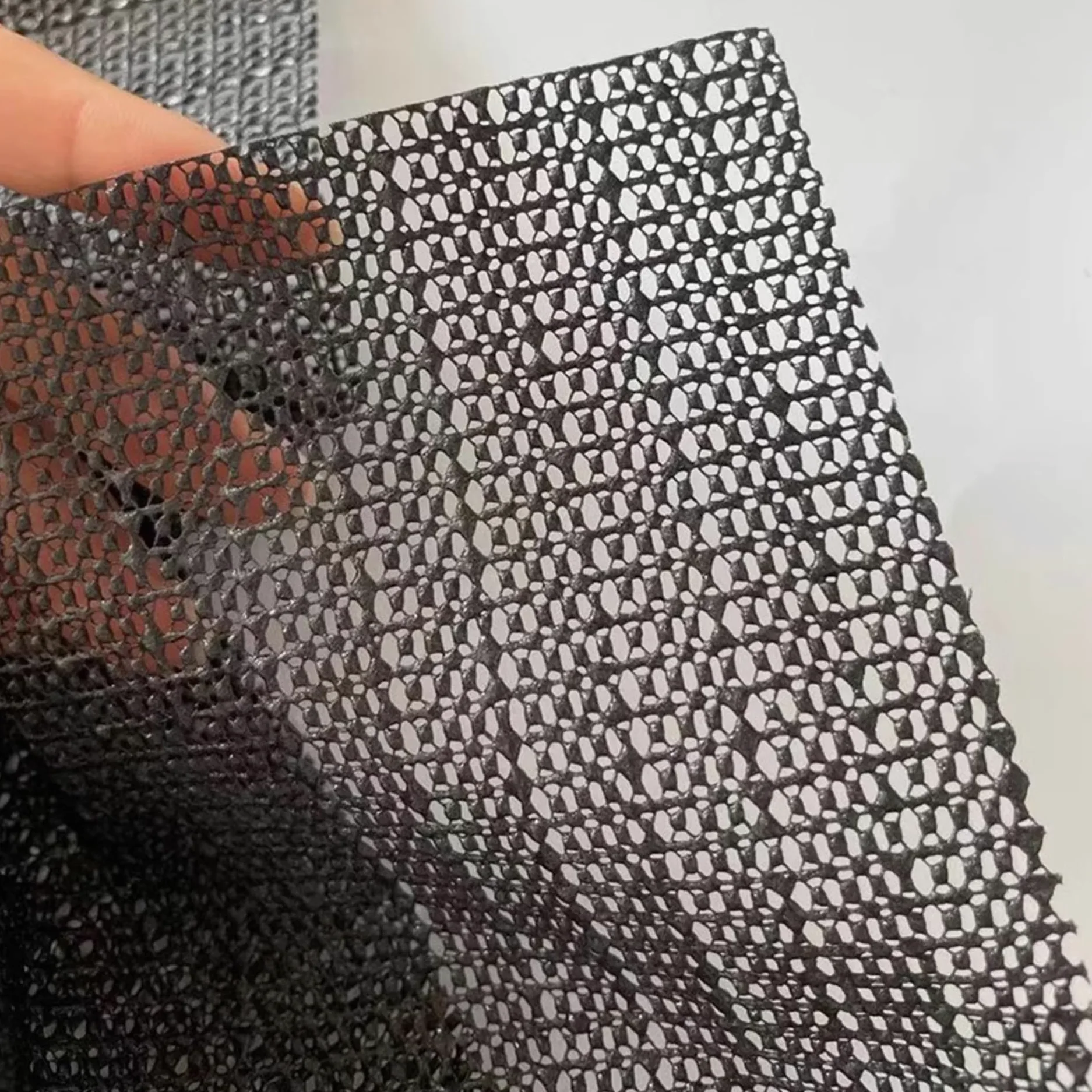 sous Tapis 180 x 220 cm Antidérapant Tapis Stopper Réutilisable Lavable Facile à Laver Peut Etre Coupé pour Matelas Canapé Chaises Coussin Voiture, Noir