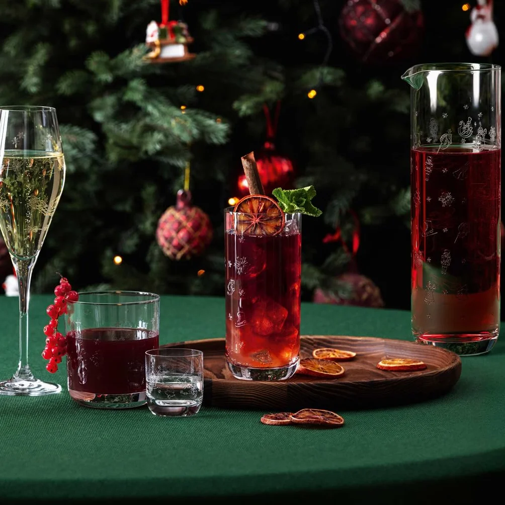 Villeroy & Boch - Toy’s Delight carafe à eau/pichet à jus de fruits 1 litre transparent, garanti lave-vaisselle, Noël, carafe en verre, pichet à eau, cruche, motif de Noël, cristallin