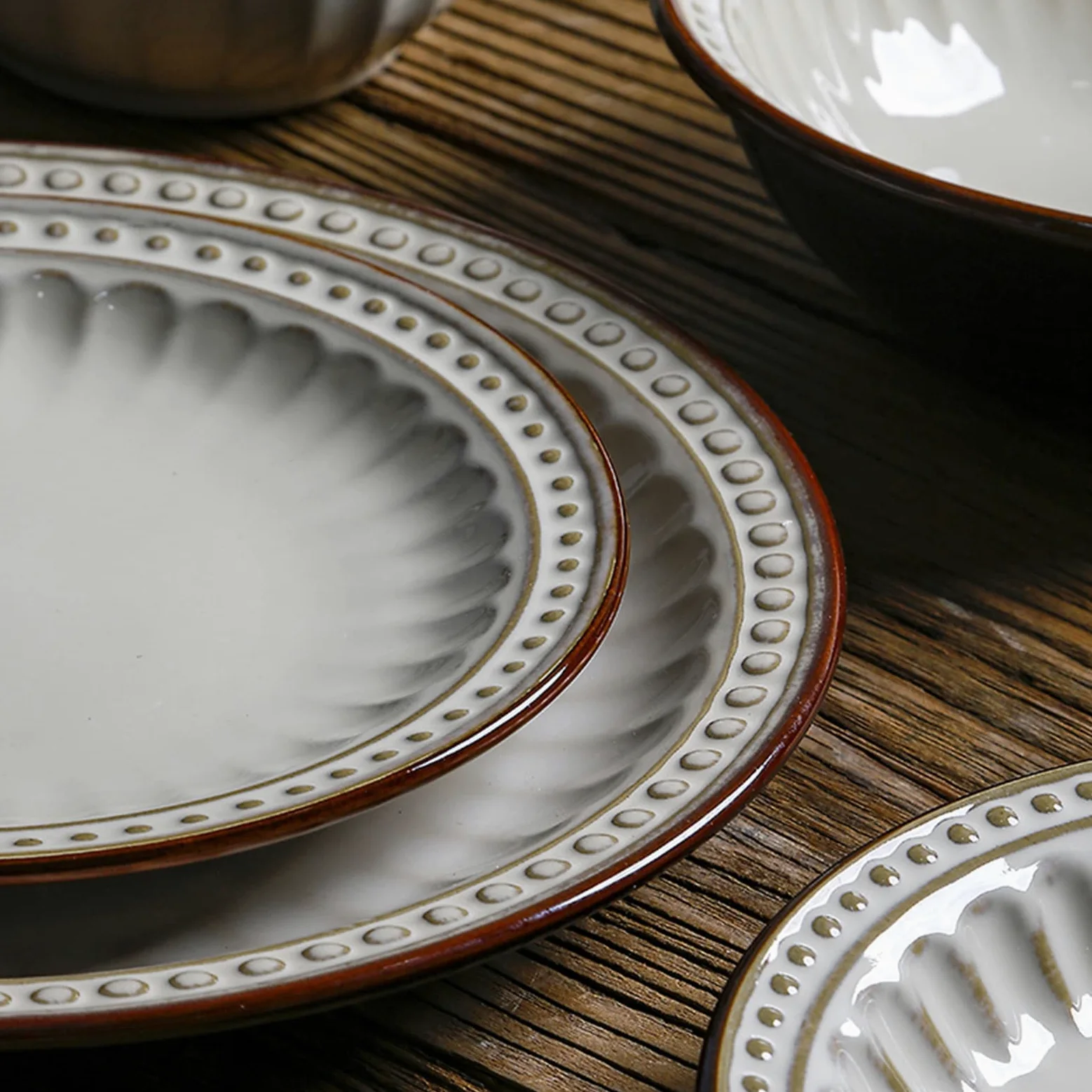 Services de Table en Porcelaine, Services de Table en grès, Ensembles d'assiettes et de Bols Modernes en Relief de 20 pièces, Services de Table de Cuisine en cé(