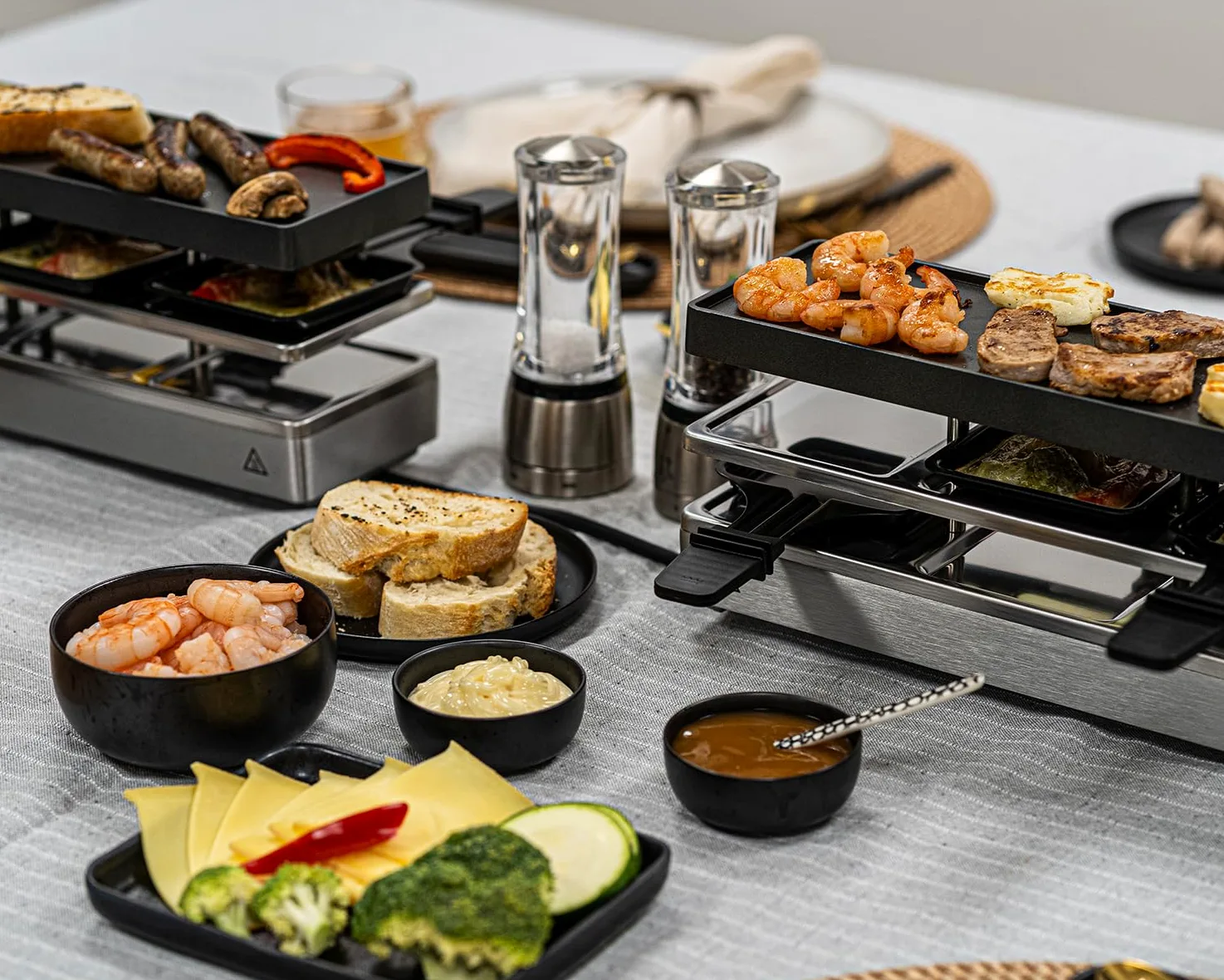 ROMMELSBACHER RC 1600 Fun for 4+4 Appareil à raclette (barbecue de table, pour 8 personnes, extensible, parking, plaque de cuisson en aluminium moulé sous pression avec revêtement antiadhésif Xylan