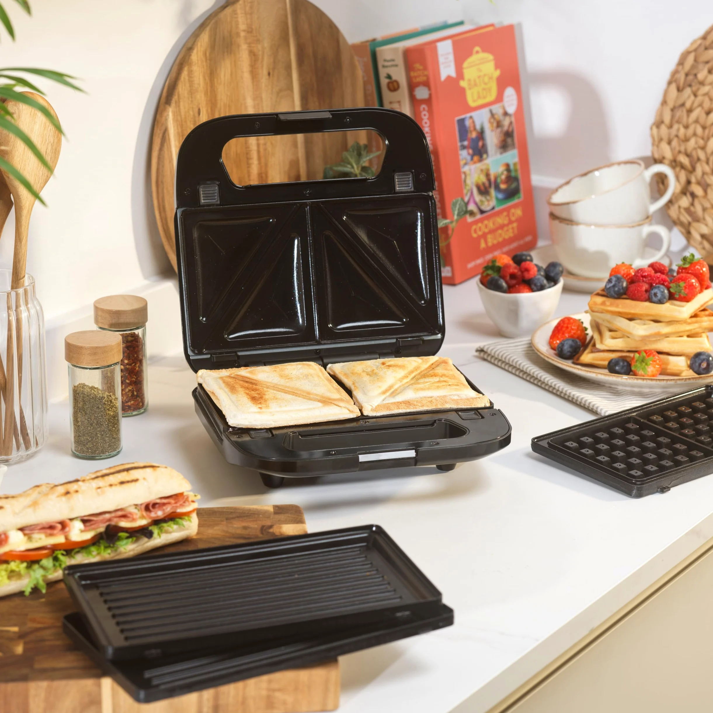 Salter 3-en-1 Snack Maker - Croque-monsieur, Gaufres, Paninis, Plaques Antiadhésives Amovibles Sans PFAS, Contrôle Automatique de la Température, Voyants d'Alimentation/Prêt, 750 W