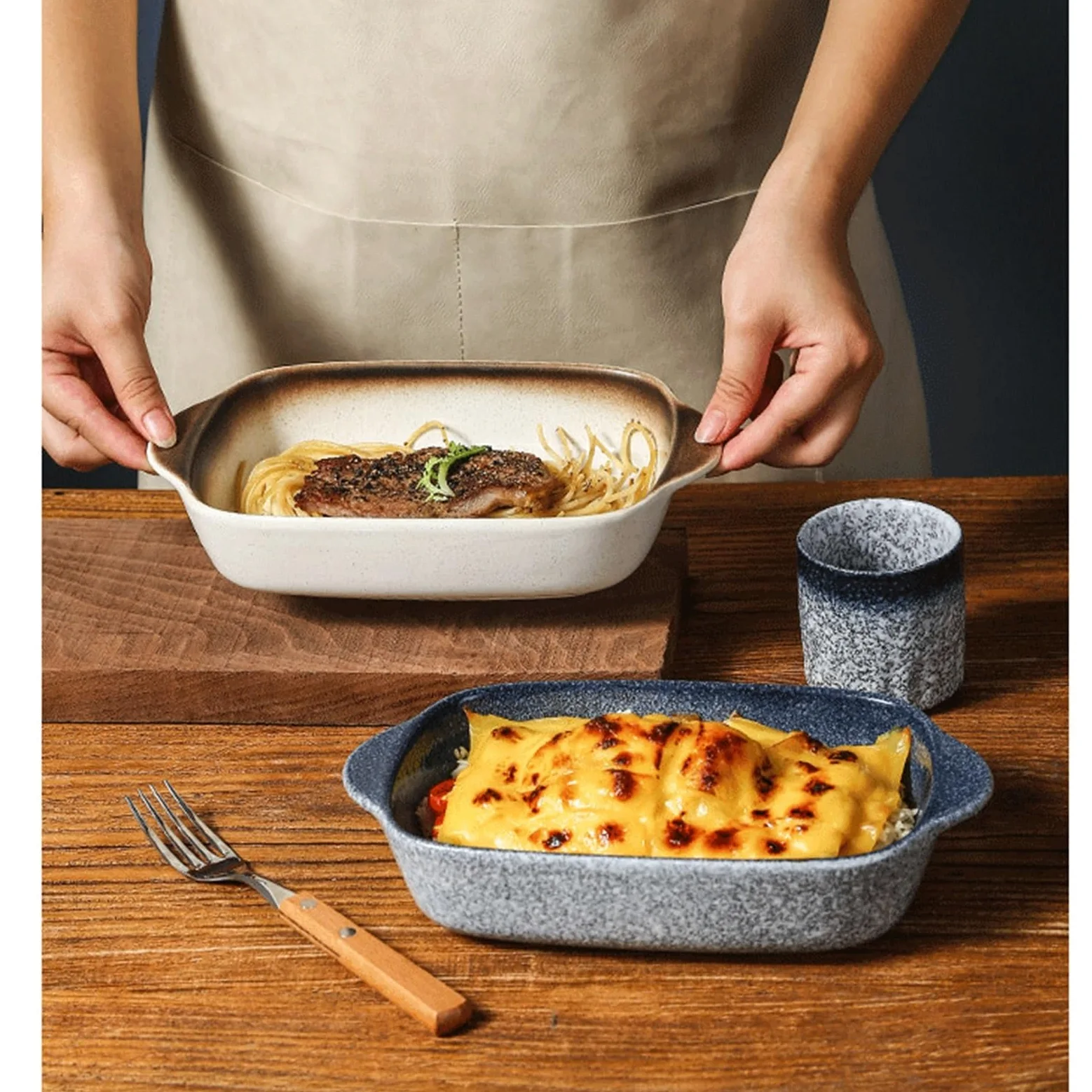 Plat de cuisson rectangulaire en céramique avec poignées for micro-ondes Pain