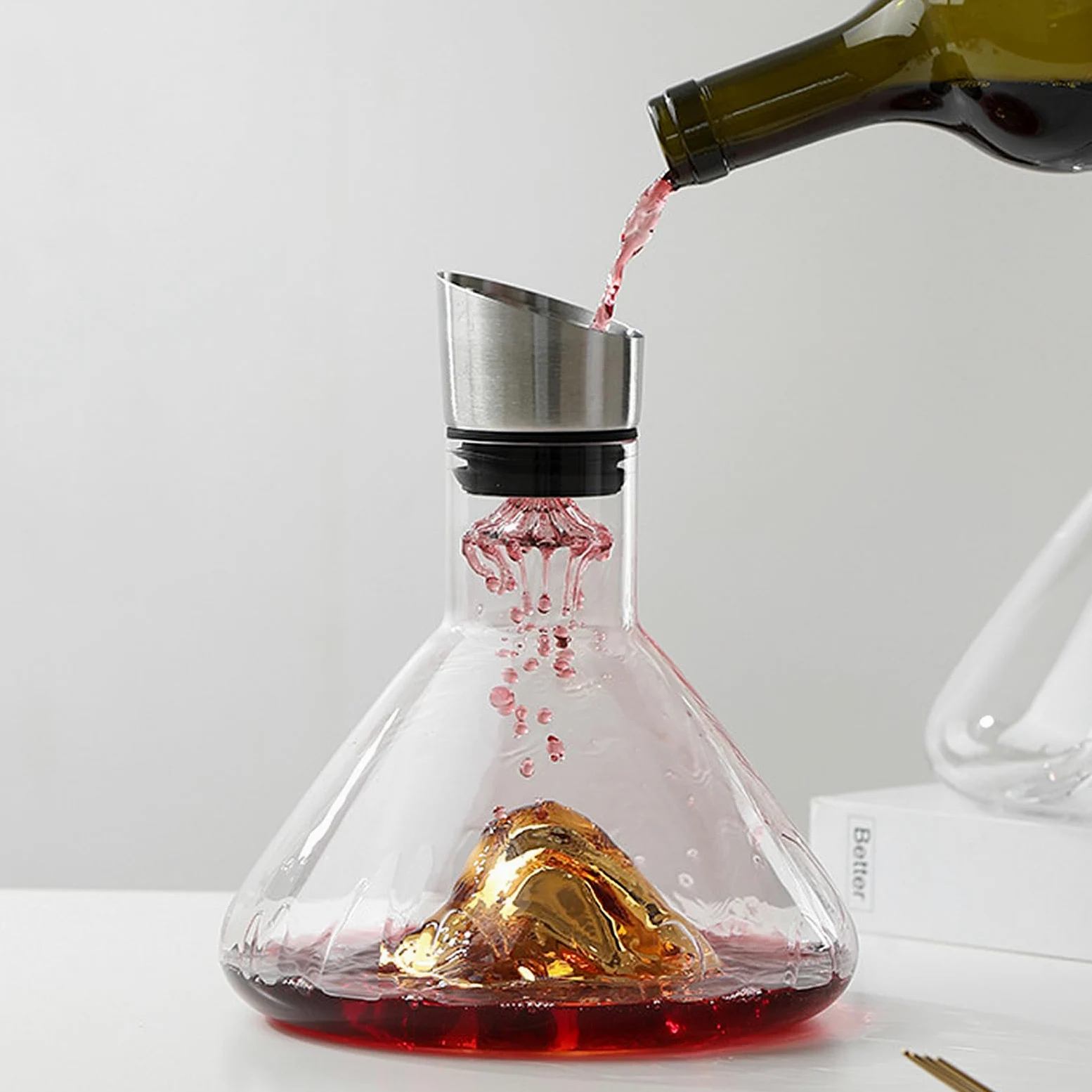 Kit de décanteur de vin avec filtre aérateur, décanteur de vin rouge 1,5 l, sans plomb, accessoires de vin soufflé à la main, aérateur de vin transparent Iceberg Design (doré)