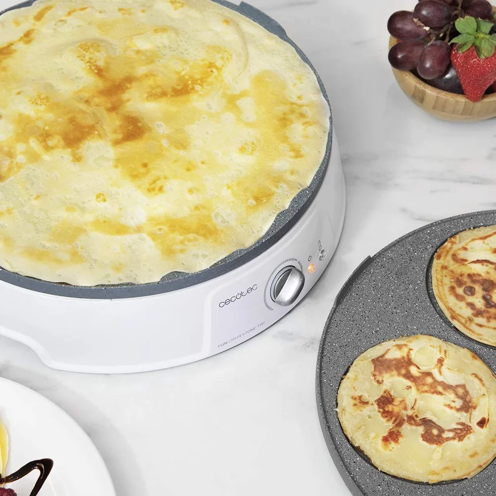 Cecotec Crépière Fun CrepeStone Twin. 1200W de Puissance et Revêtement Anti-Adhérant en Pierre Ecologique RockStone Avec Plaque Réversible, 1 Grande Crêpe ou 4 Mini-Crêpes